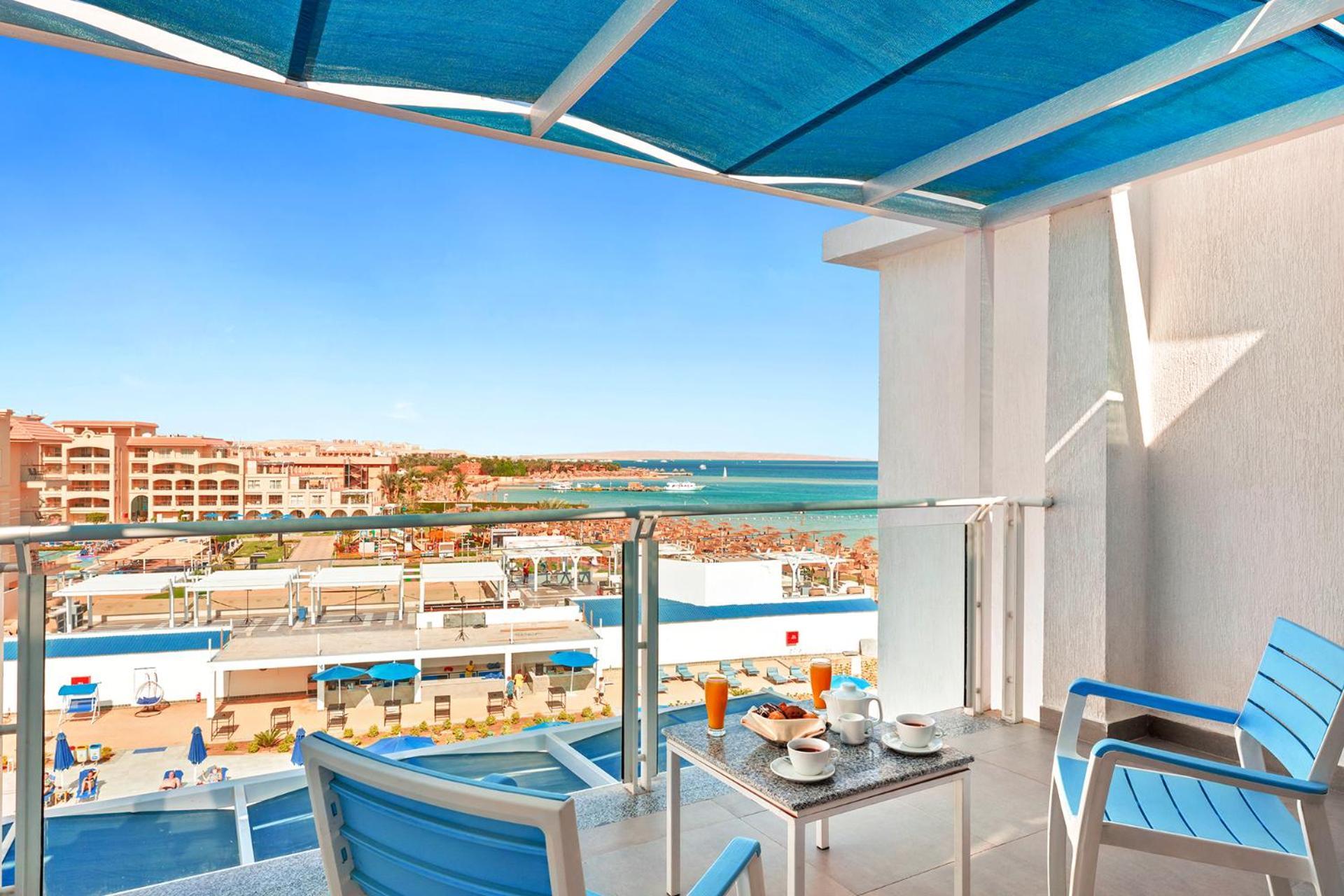 Pickalbatros Blu Spa Resort - Adults Friendly 16 Years Plus- Ultra All-Inclusive フルガダ エクステリア 写真 Balcony of a hotel room